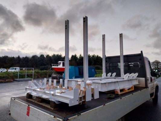 Un ensemble châssis mécano-soudé en acier S355 pour l’industrie navale